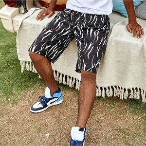 Men's graphic shorts 